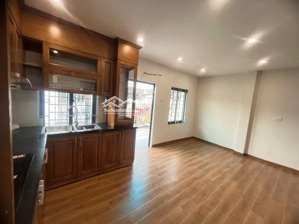 siêu phẩm linh quang - lô góc nở hậu thang máy trung tâm đống đa