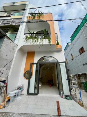 1/ tân thới hiệp 15 - 4m x 12m nhà 3 tầng tặng full nội thất