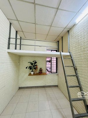 phòng đẹp có gác lửng - 140 phạm văn chiêu q. gò vấp ( thang máy)