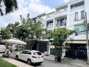 nhà mới - ngay công viên thoáng mát - 4 tầng - mặt tiền hẻm oto tránh - kinh doanh, mở công ty.