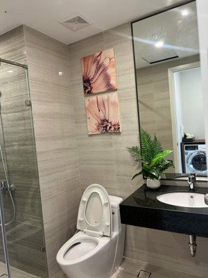 bán căn hộ 2pn 2wc thanh toán 320tr nhận nhà, nhà có sẵn, dự án có sổ, giá 45tr/m2 đã bao gồm vat
