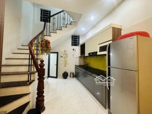 em hoà cần bán gấp nhà 5 tầng phố thượng thanh