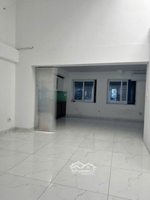 cho thuê nhà hoàn thiện đẹp long lanh full điều hoà có tủ bếp giá 26tr/tháng