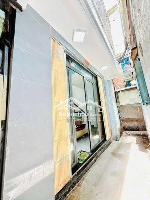 3 tỷ 80 triệu nhà mới ở liền p12q8 4,4 x 5,4 ( trệt lầu 2pn ) tặng full nt shr