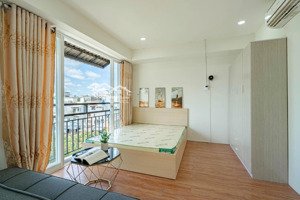 cho thuê phòng quận 1 rộng 50m2 full nt ngay cầu nguyễn văn cừ