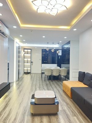 bán căn hộ chung cư tại goldmark city, 9,5 tỷ, 115m2, 3pn, 2wc, sẵn sổ đỏ, full nội thất.