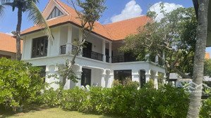 cc bán gấp biệt thự mặt biển furama villa resort đà nẵng, 4pn 32 tỷ, 1 căn duy nhất. cho thuê 200tr