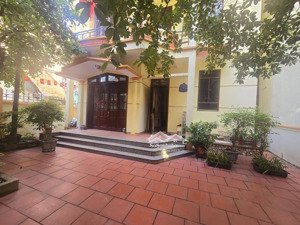 xuân thủy 154m2, 4 tầng, mt 18m biệt thự lô góc, ô tô tránh, ngõ thông 39 tỷ
