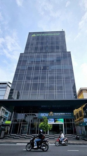 tòa nhà 2 hầm + 9 tầng góc 2 mặt tiền (14x30)m nguyễn văn trỗi, huỳnh văn bánh, p15, phú nhuận