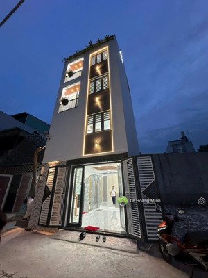 siêu phẩm 4 tầng có thang máy full nội thất 1/ ngắn hẻm 6m đường tân thới hiệp 08