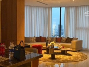 vinhomes ba son 1pn-8 tỷ ; 2pn-11 tỷ ; 3pn- 18-42 tỷ ; 4pn- 42-60 tỷ. lh vp tai aqua1