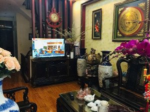 bán nhà đội cấn, oto thông, lô góc, dân xây, nhà đẹp , sổ vuông 49m 10.5 tỷ 