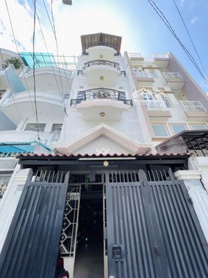 chủ gấp bán, giáp q1, gần bv ung bứu, hẻm xe tải thông * 56m2 *4tầng, sthượng * giảm còn 10.9x tỷ