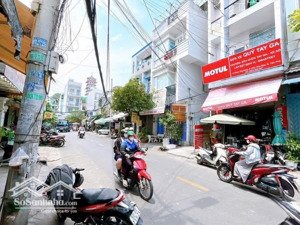 mặt tiền lê thúc hoạch cũ, quận tân phú: 5,2x22met đúc 3 tấm dòng tiền sẵn hàng tháng.