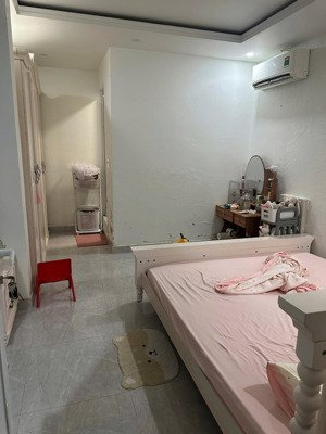 siêu phẩm 4 tầng tại thượng lý, hồng bàng, ngõ ô tô mà chỉ hơn 2 tỷ. lh: 