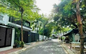 bán gấp nhà mặt phố đường số 4 kdc kim sơn quận 7 giá rẻ nhất khu vực