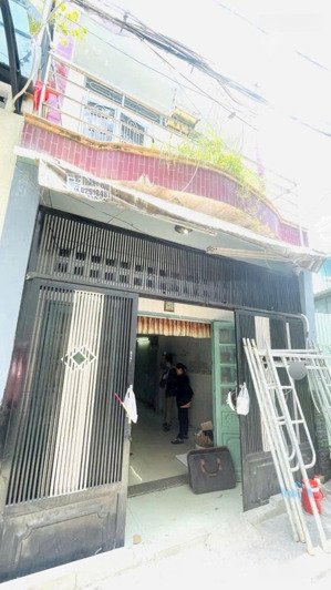 bán nhà nguyễn văn công , p3 , 54m2 , 5,2tỷ bớt lộc . lh : việt anh