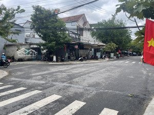 lô góc 195m2, kinh doanh sầm uất, gần chợ, gần biển mặt tiền hồ ngọc lãm chỉ 32 tỷ sơn trà.