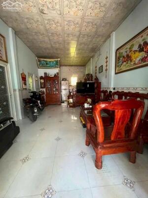 Nhà 7×10, cấp 4, 3phòng đường Võ Văn Kiệt (ngay ngã 3 QL1A) 3tỷ350