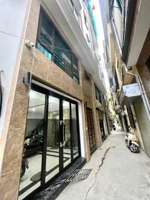 7 tầng mới thang máy xịn 4 ngủ rộng ngõ to thoáng - yên hoà - quan hoa - cầu giấy - xuân thủy