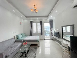 ở ngay! căn hộ ban công - không gian mở gần cầu lê văn sỹ q.3 thang máy - bảo vệ - an ninh