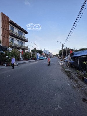 bán nhà mặt tiền - khu vip tên lửa - 4.5 x 22 nở hậu - 2 tầng - dòng tiền 20tr/tháng- chỉ hơn 8 tỷ