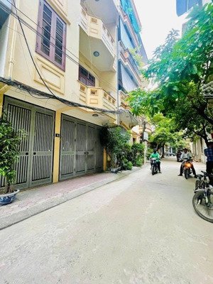 phạm tuấn tài cầu giấy 72m 5 tầng mt 6m phân lô phố vip ô tô vòng quanh kd chỉ 26 tỷ