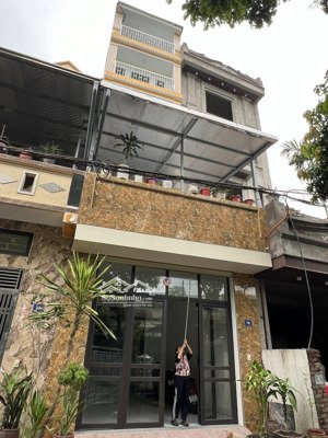 cho thuê nhà dạng liền kề đường tựu liệt - tổng dt 360m2, 5 phòng, thang máy, 5wc