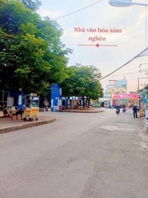 nhà 2 tỷ4 ngay nhà văn hóa xóm nghèo, dĩ an dt 65,3m