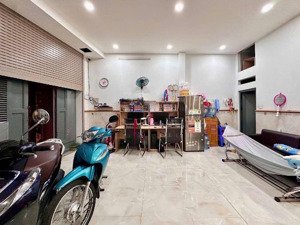 bán nhà 105m2x2tầng -ngang 10m đường nhựa 10m nguyễn văn quá -5tỷ9