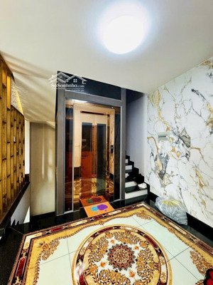 chính chủ bán nhà kênh nước đen 80m2 4 tầng. có thang máy full nt. gần lê thúc hoạch về trung tâm