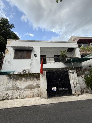 biệt thự sân vườn thảo điền, ~99 triệu/m2 ~ 400m2 ngay quốc hương - 17x25m