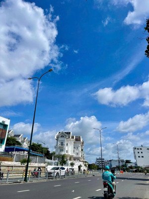 cơ hội hiếm: đất 4x17m dương quảng hàm hẻm xe hơi, giá chỉ 8.4 tỷ!