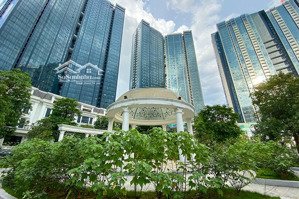 căn hộ 2 phòng ngủ + 1 đa năng đã có rèm cửa, chỉ việc xách vali vào ở!