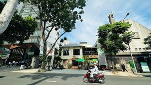 bán nhà mt nguyễn đình chiểu, q.1 - dt:17m x 26m - cn:435m2- hđ: 350tr/th - giá:350 tỷ