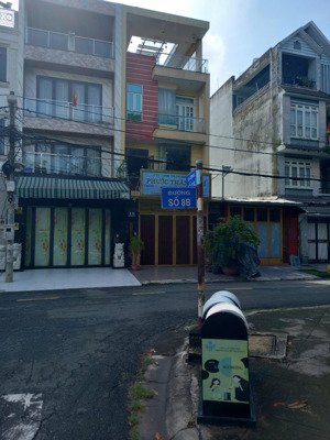 bán nhà mặt tiền khu tên lửa. view công viên. nhà đẹp 4 tầng. giá 11.9 tỷ