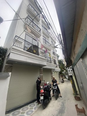 nhà mặt ngõ cách 30m ra đường la phù, ô tô cách 15m, thoáng mát. dt32m2, 5 tầng. giá 4,28 tỷ