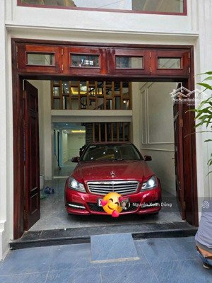 bán nhà thượng thanh - long biên lô góc ô tô vào nhà