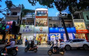 cho thuê nhà mặt phố cầu gỗ, diện tích: 30m2, mặt tiền: 3,5m, mặt bằng hai năm mới có một