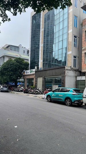 cho thuê tầng 1 nhà lk văn khê, vị trí siêu kinh doanh, 110m lối đi riêng