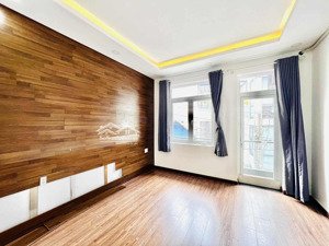 hẻm xe tải - phạm văn đồng , bình thạnh , xe hơi ngủ trong nhà-nhà mới 5 tầng 8.5 tỷ gia lộc