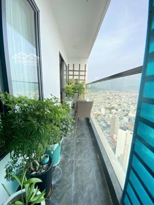 bán căn hộ 70 m2, 2pn, 2wc, view xéo biển tầng cao, nội thất đẹp, giá 5,2 tỷ (không bao 5% sổ)