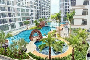cần cho thuê gấp căn 3pn3wc 100m2 view trực diện hồ bơi hướng đông nam mát mẻ giá 8tr/tháng