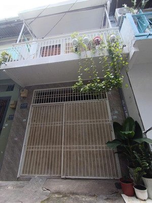 nhà bán 1 lầu, hẻm 3m đường lũy bán bịc_p.phú thạnh, 1 lầu, dt: 3.55x7.04m, 2pn, giá: 3.4 tỷ tl