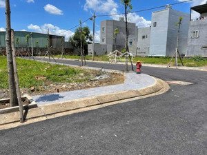 bán lô đất nền giá rẻ đầu tư siêu vip đường phước thiện. đối diện vinhomes nguyễn xiển. giá chỉ 2.9