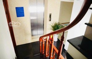 bán khách sạn 5 tầng khu thùy vân, tp. vũng tàu sát biển đang kinh doanh tốt chỉ 10,3 tỷ bớt lộc