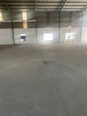 cho thuê kho xưởng 1.300m2 2.500m2 ngoài kcn bến lức long an, đường container 24/24