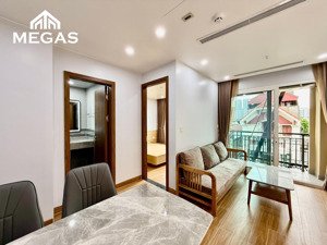 cho thuê căn hộ mới - 1 phòng ngủ 65m2 ngay xuân la - lạc long quân - ban công thoáng