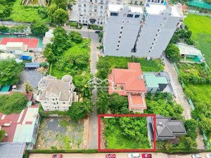 bán đất xây cao tầng khu trung tâm quốc hương - xuân thủy p.thảo điền,quận 2,dt 7.5x30m,giá 42 tỷ