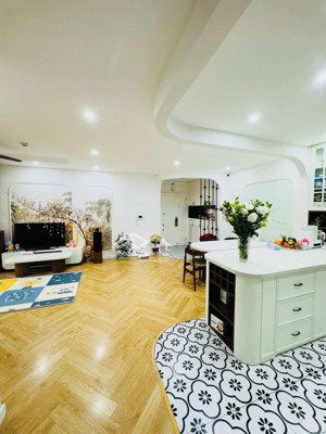 bán cc tại golden palace, 9,5 tỷ, 124m2, 3pn, 2wc, full nội thất